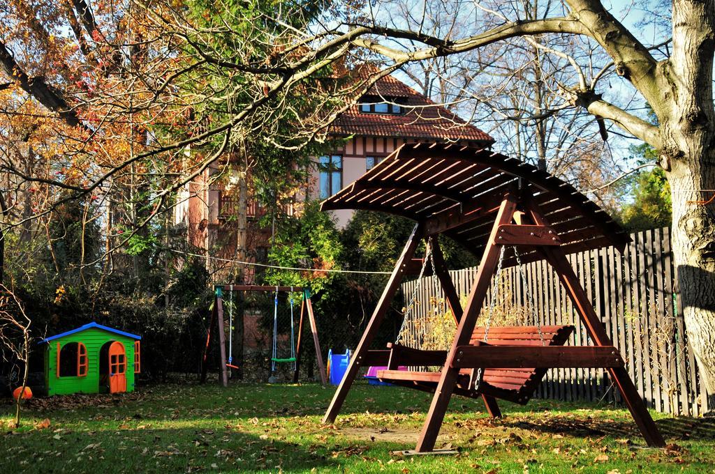 Apartamenty I Pokoje Przy Parku イェレニャ・グーラ 部屋 写真